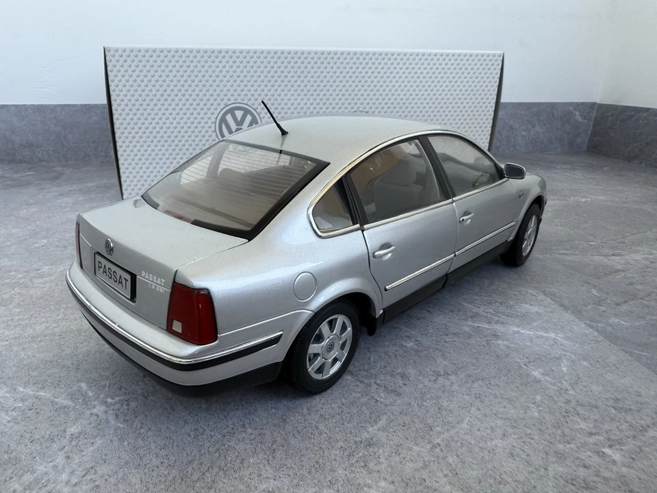 Volkswagen Passat 1/18 Anson - Immagine 3 di 4