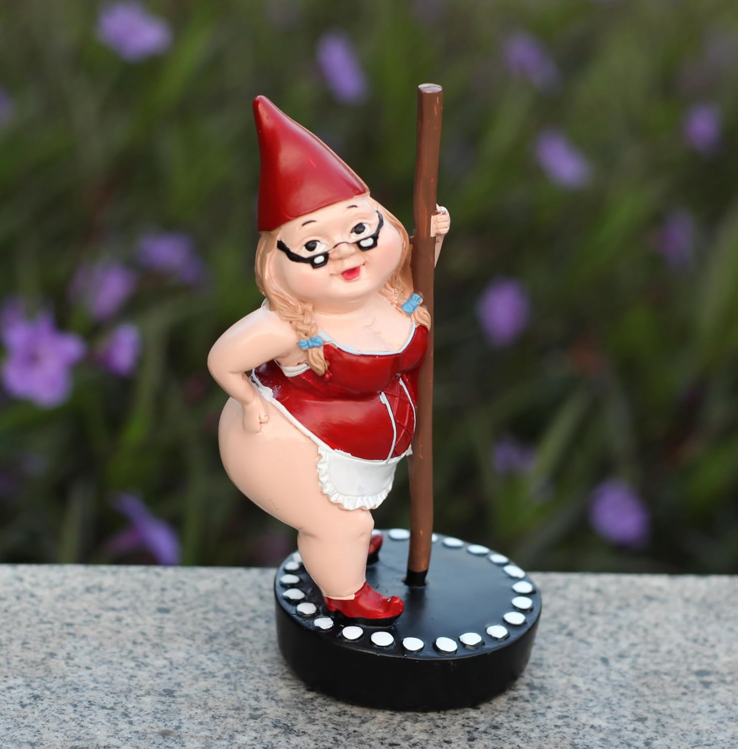 Steel Pipe Dancers Dwarf and Gnome Resin Garden Statue for Outdoor Decor