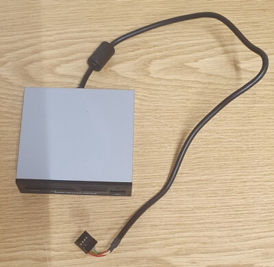 3,5'' Multifunction Front Panel Kartenleser All in One USB Card Reader R-425070