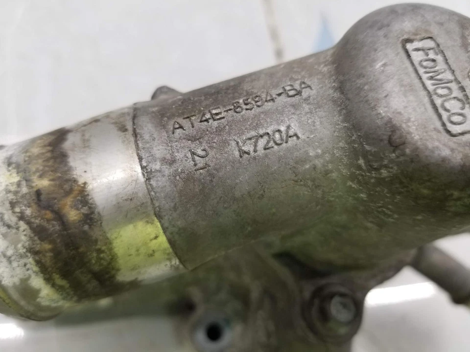 Ford Taurus 2014 carcasa termostato 3,7 L #009808 Foto 3 de 4