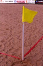 Set 10 pali calcio snodati con bussole, bandierine, clips.