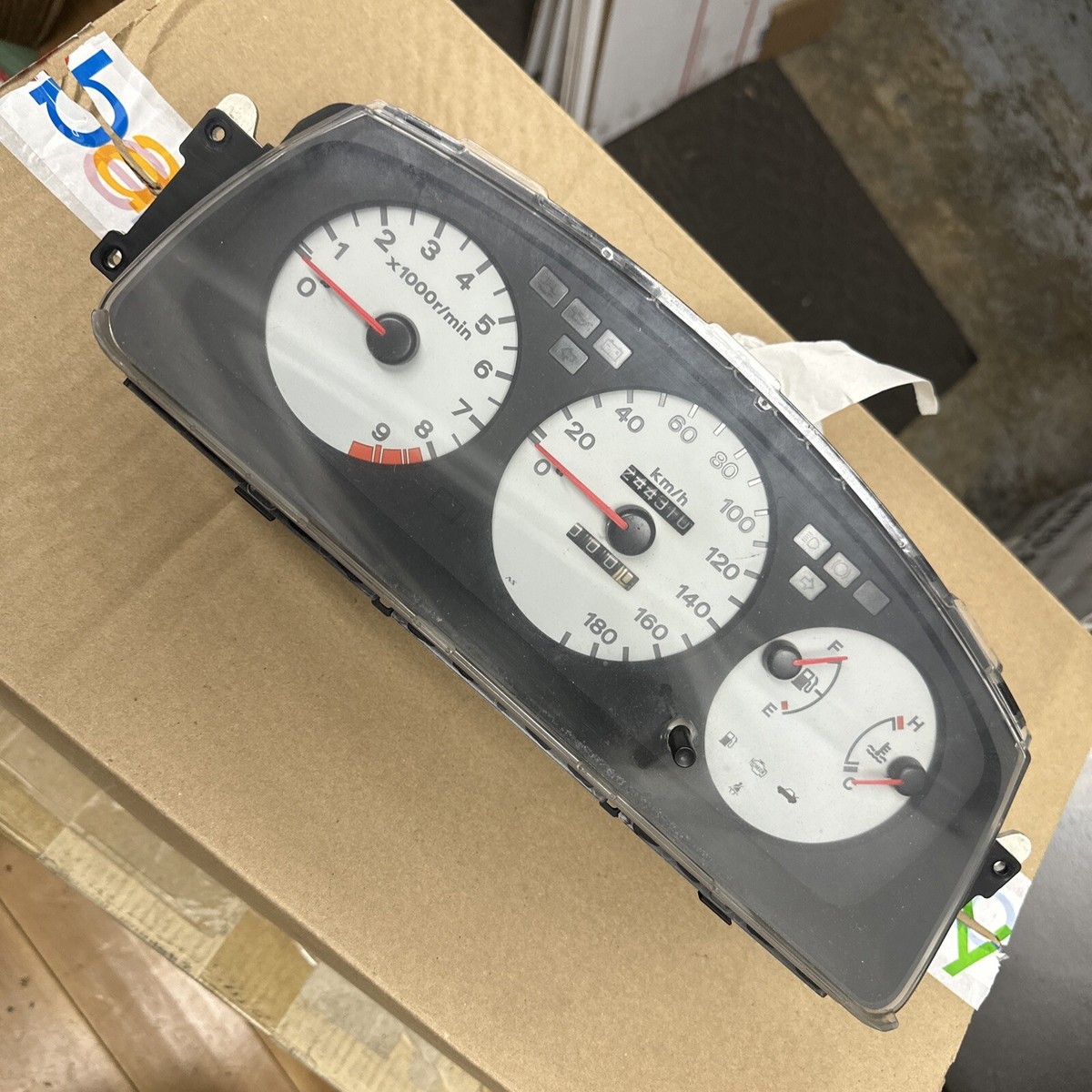 gsi Used 92-95 Honda Civic JDM EG6 SiR gauge cluster. white face