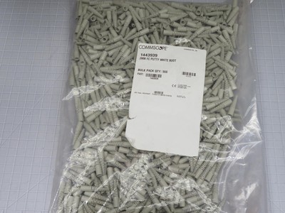 LOT OF 960 COMMSCOPE 1443939 2MM FC PUTTY WHITE BOOT T193765
