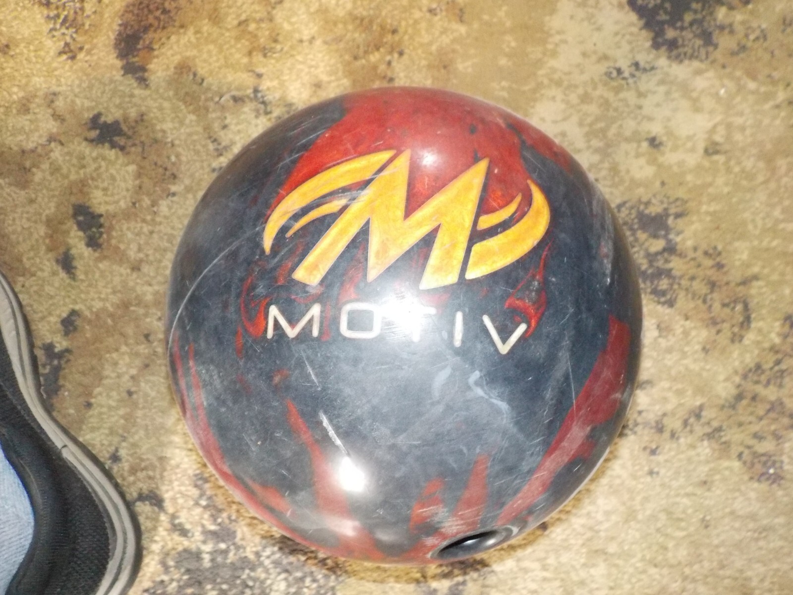 Motiv Jackal Bowling Ball ~ 16#