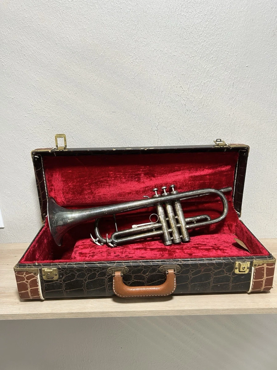Preços baixos em Conn trompetes Antigos | eBay