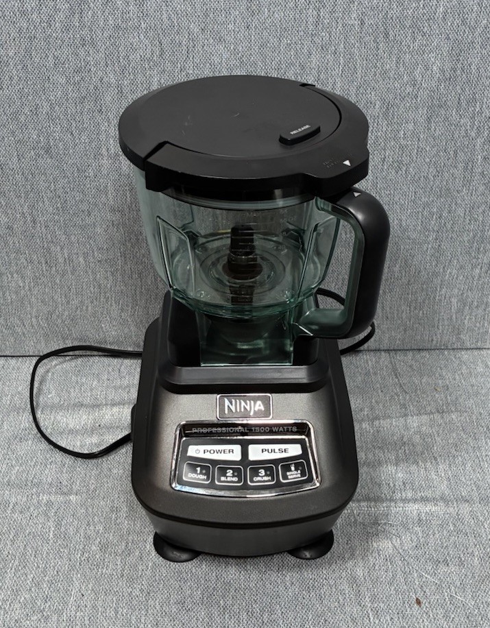Ninja 1500W Blender System w/ Pitcher & Processor Tested Cle