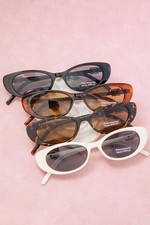 Metallic Accent Wide Oval Lens Sunglasses MP50291SD White