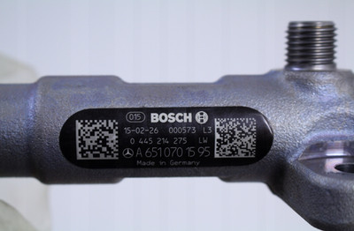 New Genuine Mercedes Fuel Rail OM651 Diesel Sprinter Vito A6510701595 Bosch OEM