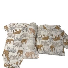 Lot Of Carters Bears Printed Set 3/6 Months Pajama  s, Bodysuits  Muslin Blanket