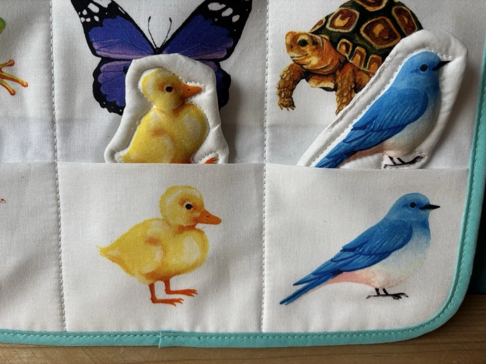 Lovevery Algodón Orgánico Acolchado Animal a Juego - Rompecabezas Geo Formas - Libro Foto 3 de 4