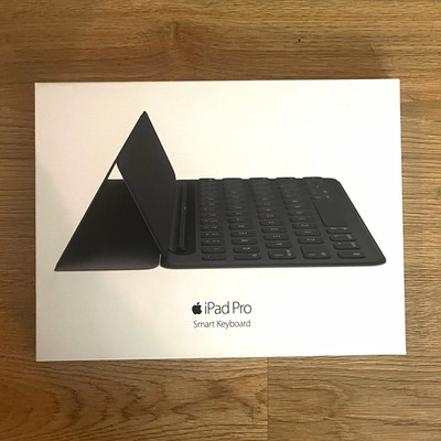 Apple Smart Keyboard für iPad Pro 9,7'' schwarz Smart Connector magnet. MN2L2D/A