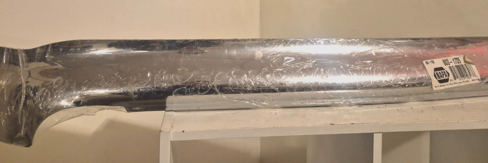 2000-2006 Toyota Sequoia/Tundra AVS Bug Deflector- Chrome-680429 - Image 4 of 4