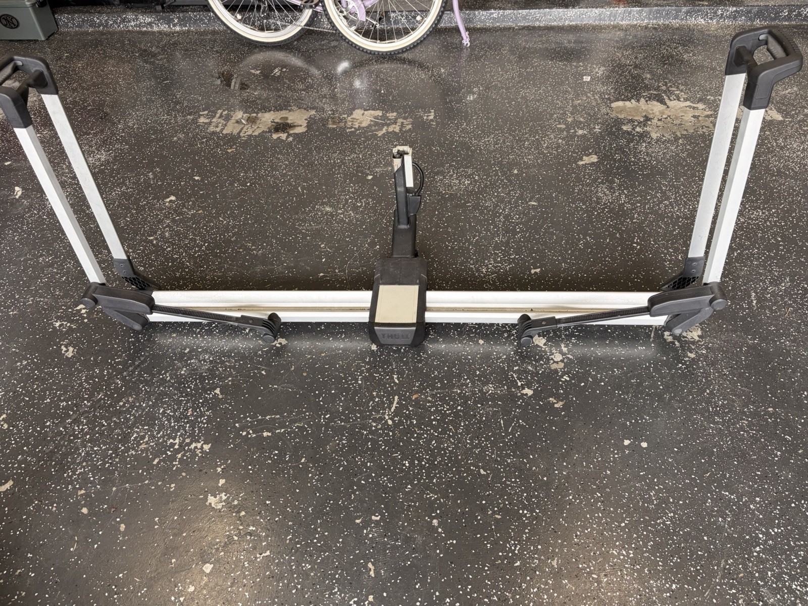 Thule Hitch Mount Bike Rack for Car Truck Single Bicycle Sil