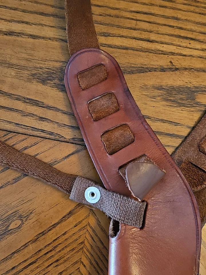 BIANCHI X15 Extra Large Leather Right Handed Vertical Shoulder Gun Holster - Image 4 of 4