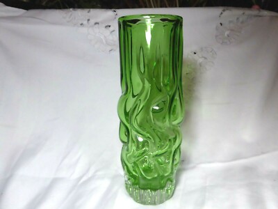 Borske Sklo grüne Käfigvase 1968 Paval Hlava warmbearbeitetes Glas 10 1/8''