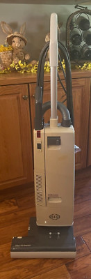 Sebo 370 Comfort Vacuum Cleaner 