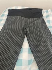 Women  s work out leggings medium Butt Lift