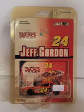 2002 Action DuPont 200th Anniversary Celebration Jeff Gordon 1:64 Diecast Car