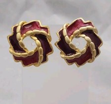 Red Colors Enameled Textured Wreath Brushed Gold Tone Huggie Vintage Earrings