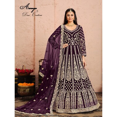 green emerald velvet dress Elegant Green Heavy Fox Georgette Anarkali Suit Set with Pearl Border main image 1