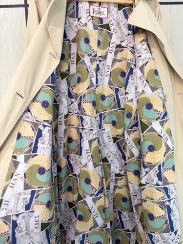 Herno, Vtg 80s HERNO Italy Trench Coat Mens L Beige Cotton Graphic Art Printed Lining