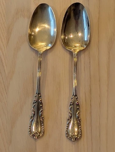 LOT 2 STERLING SILVER REED & BARTON Majestic serving spoons 8 1/4 " Antique