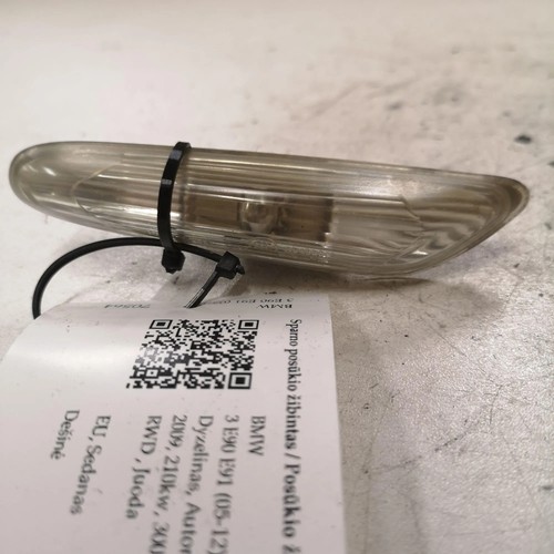 BMW 3 E90 Kotflügelblinker vorne rechts 63136932997 3.00 Diesel 2009 28696989