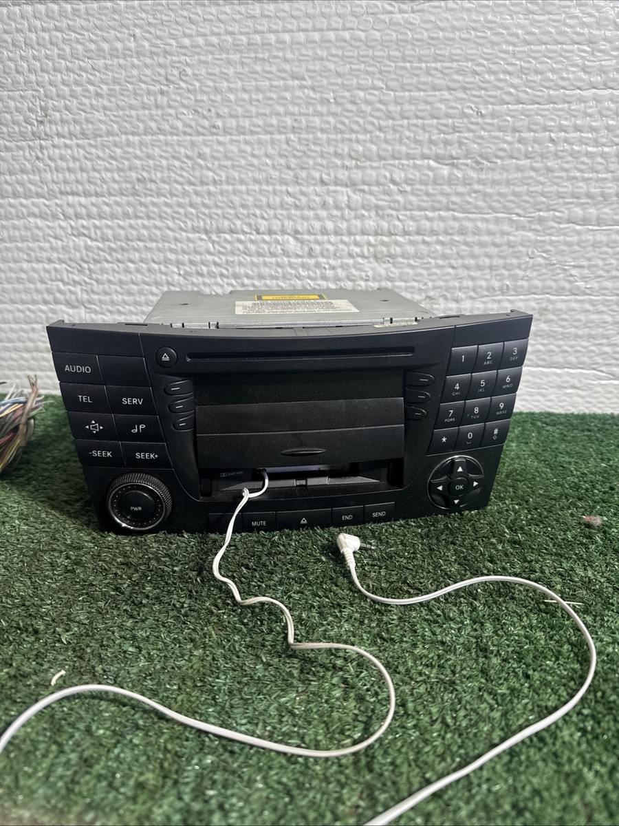 W211後期メルセデスベンツ　Eクラス純正オーディオ　CDＭＤナビ W211後期メルセデスベンツ Eクラス純正オーディオ CDMDナビ