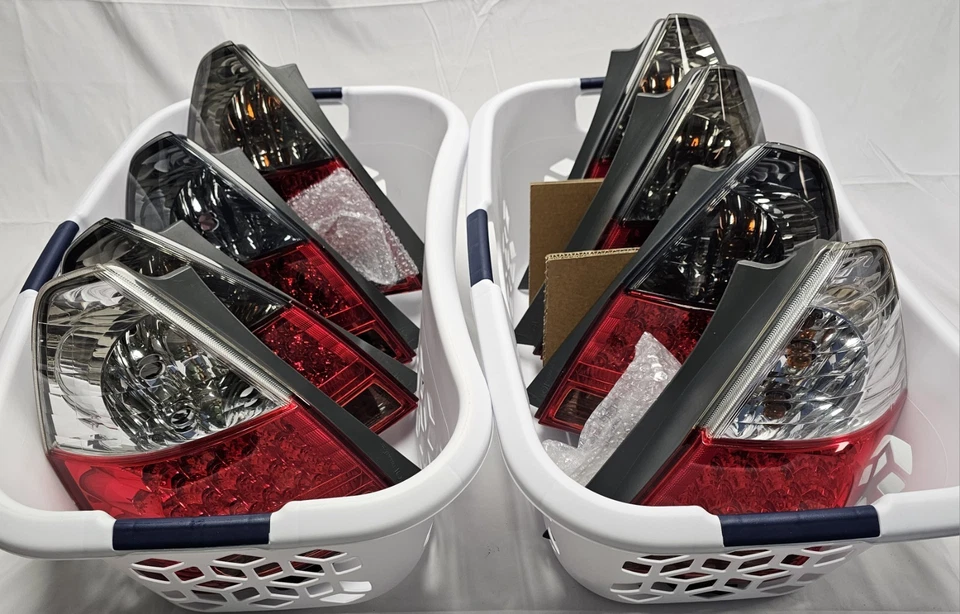 JUEGO DE LUCES TRASERAS LED HONDA FIT JAZZ OEM ICHIKOH ROJO/AHUMADO Foto 2 de 4