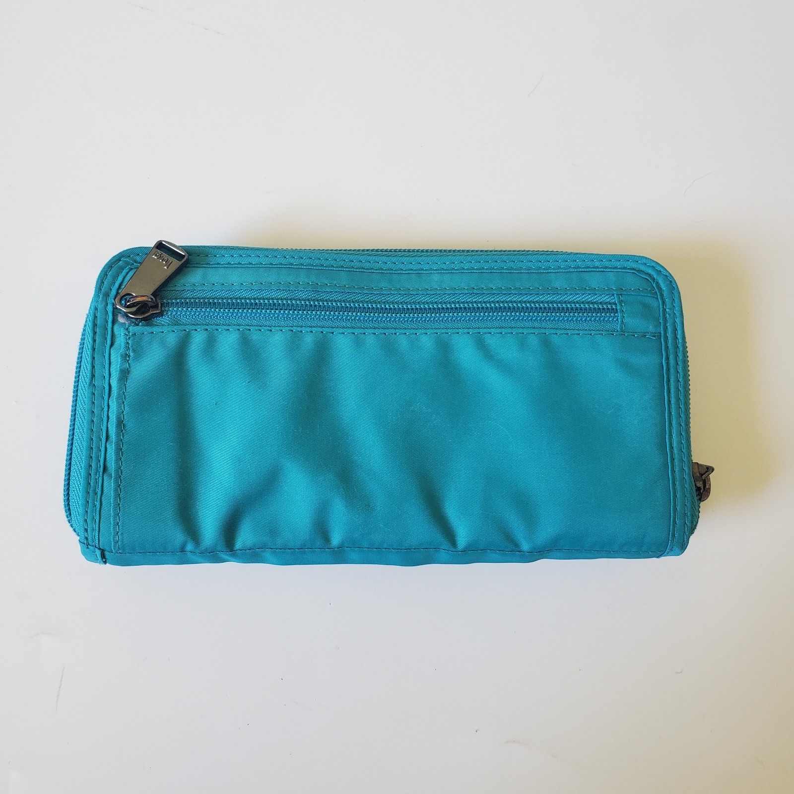 Lug KickFlip RFID Wristlet Wallet Kelly Green Zip Around Convertible Organizer