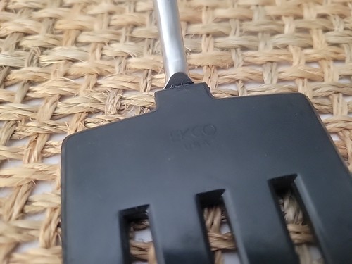 Vintage Ekco Short 10” Wood Handle Nylon Plastic Spatula Flipper Turner Slotted - Picture 9 of 9