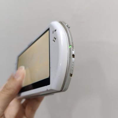 Sony PSP GO PlayStation PortableGo Piano Black or Pearl White