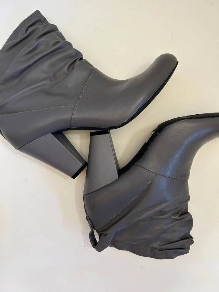 BCBGeneration 10 M Cuero 3" Tacones Botas Gris, Espalda Reunida Foto 3 de 4