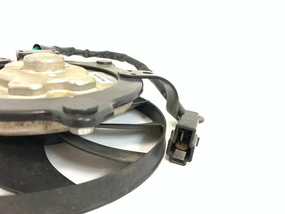 Ventilador de refrigeración radiador delantero izquierdo Yamaha 2006-2020 YZFR6 R6v R6r R6 OEM Foto 4 de 4