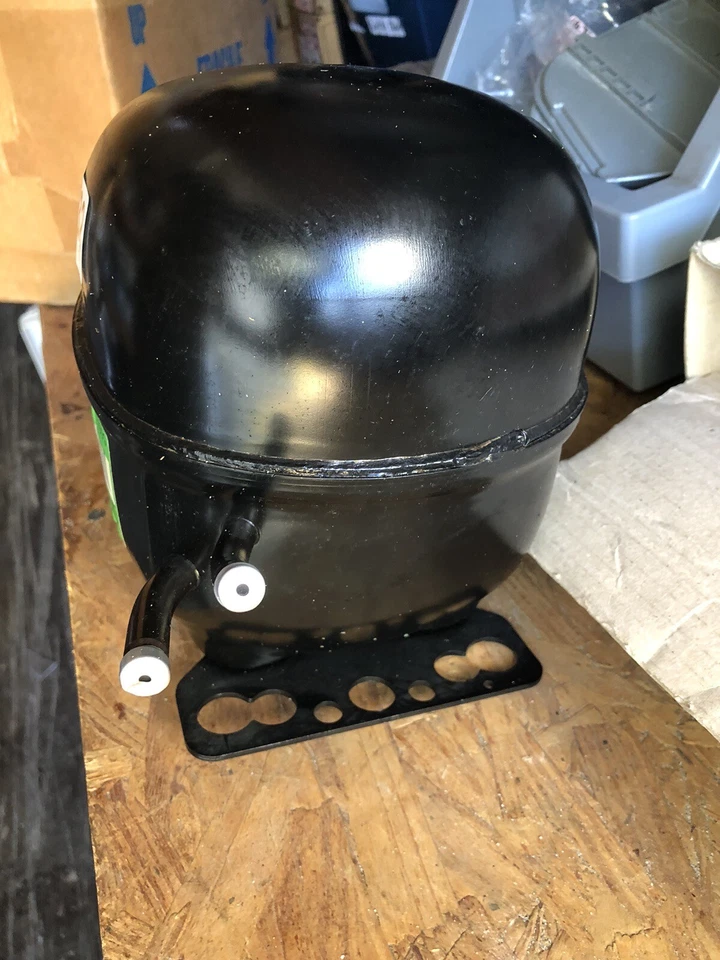 Danfoss NLE5.5F 115V 1PH 60HZ R-290A MBP REF. COMPRESSOR/ RSCR APPLICATION - Image 4 of 4