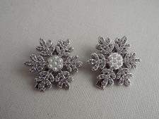2 pcs SNOWFLAKE Rhinestone White Bead Hair Clip Accessory F29 