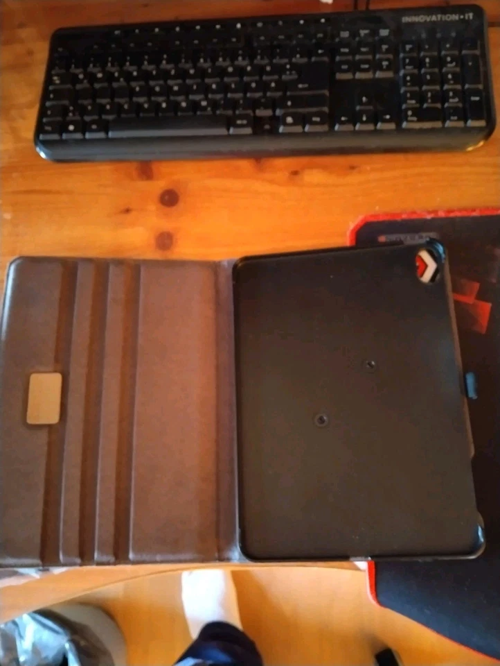 Tablet Hülle schwarz sehr guter Zustand 29,7cm Diagonale, 24,8cm hoch, b=17,5cm