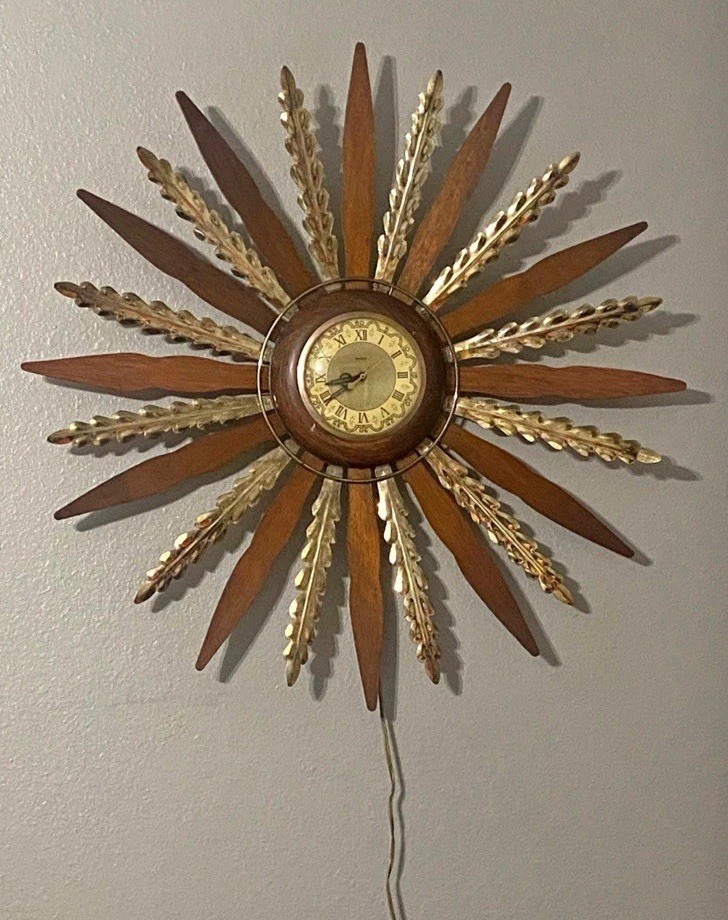 Vtg MCM Modern Atomic Starburst Sunburst Wall Clock United Corp 60s No 233 29.5”