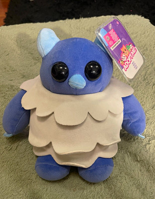 Yeti adopt me plushie with code and tags