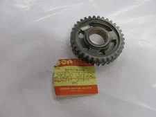 NOS Suzuki Second Driven Gear SET 72-77 GT750 24320-31822