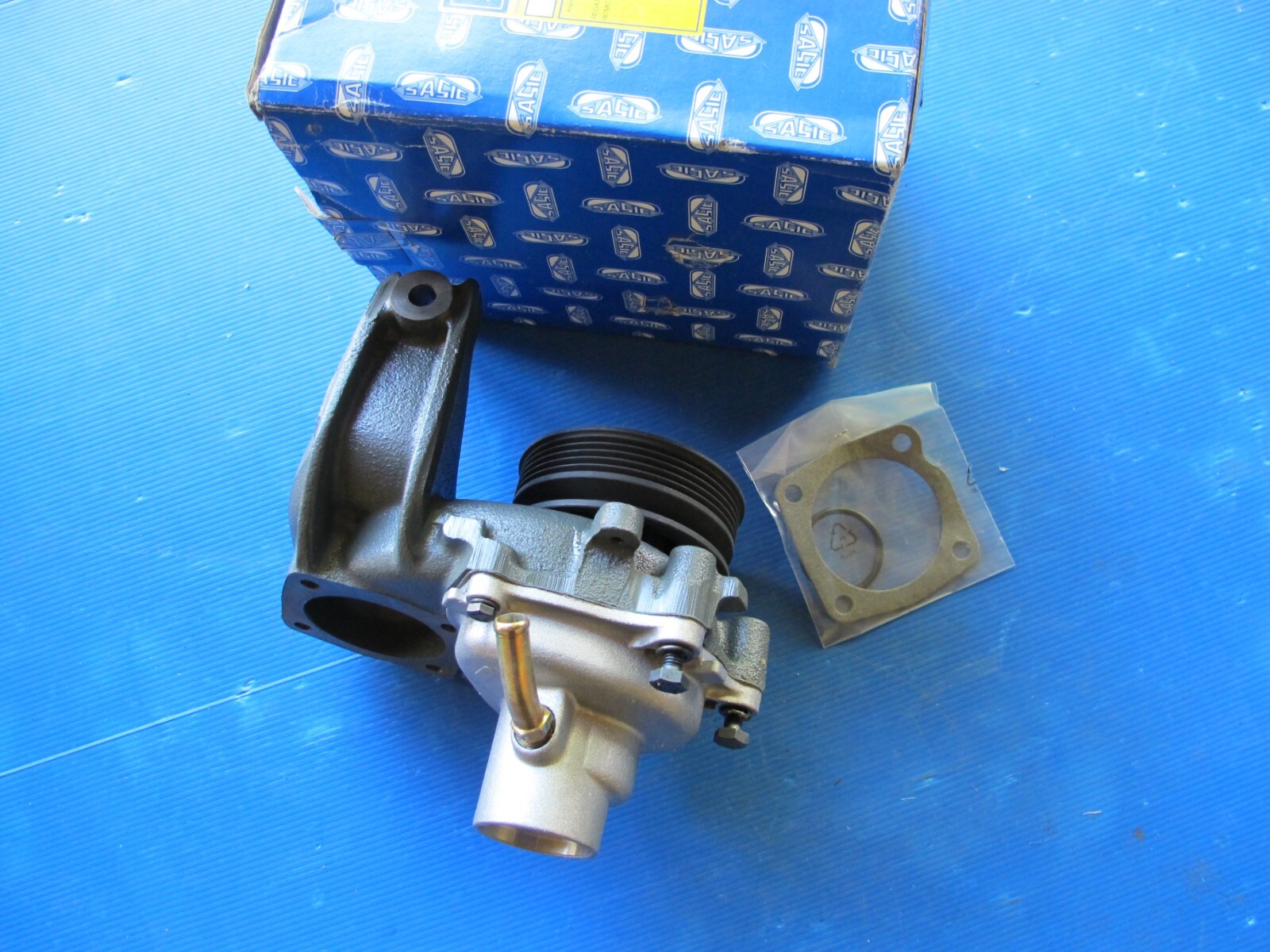 Pompe à eau Sasic de refroidissement pour auto Fiat Ritmo 1.9 et Regata