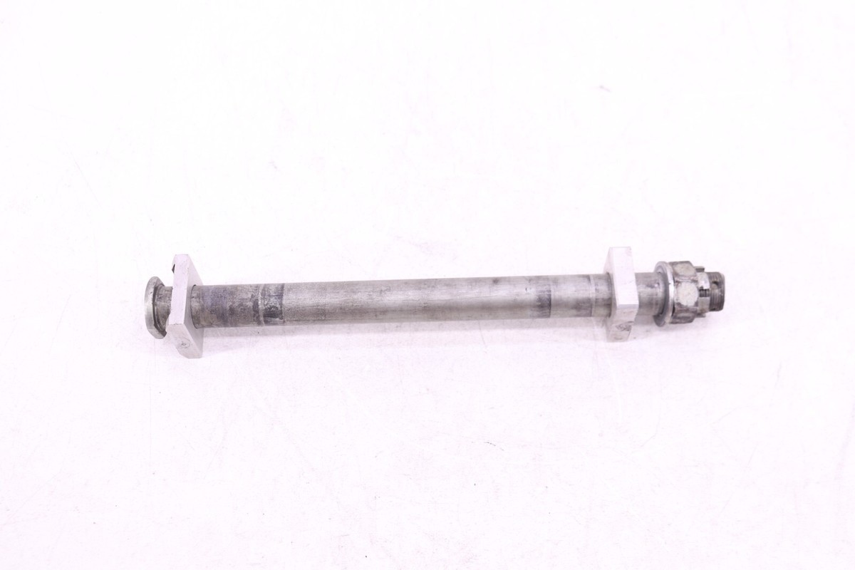 ※ saaa⭐︎ 2006 05 06 KAWASAKI ZX6R 636 OEM REAR WHEEL AXLE BOLT K238 | eBay