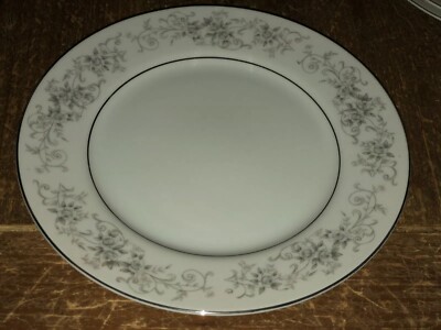 Carrousel 1315 by Camelot 7-1/2'' Salad Plate Gray/Blue Floral & Scroll Rim B133