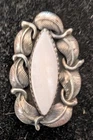 Vintage Sterling Silver Pink Mother of Pearl Shell w side Leafs Size 7.5