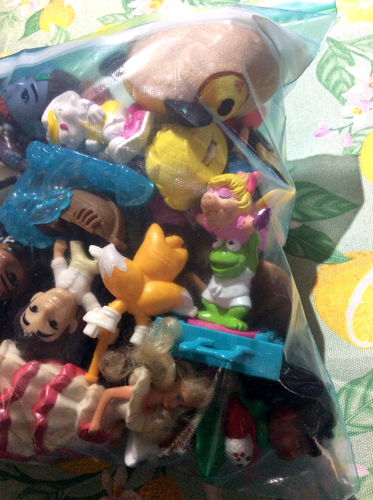 Vintage Mystery Bag Lot Of 20+ 80'S TO NOW Toys Figurines Collectible SOME RARE - Picture 2 of 9