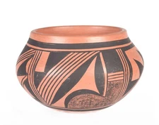 Hopi Pueblo Pottery By Evelyn Poolheeo   Mid 20th Century  Size 3.125" H x 5.25"