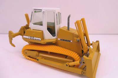 Conrad 1:50 - Planierraupe Liebherr PR 7222 Litronic - (48)
