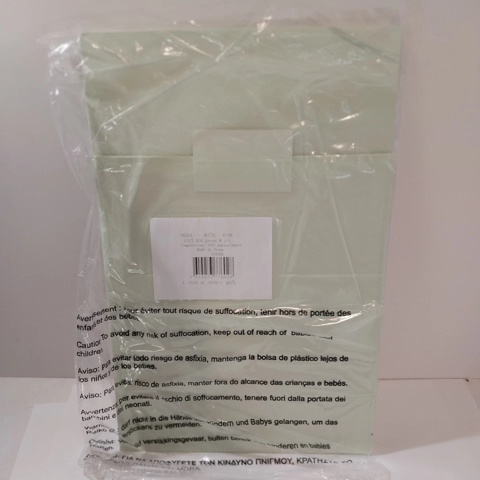 "Caja de regalo Prada verde claro VACÍA 9,5"" X 7,25"" X 4"" auténtica nueva diseñadora" Foto 2 de 4