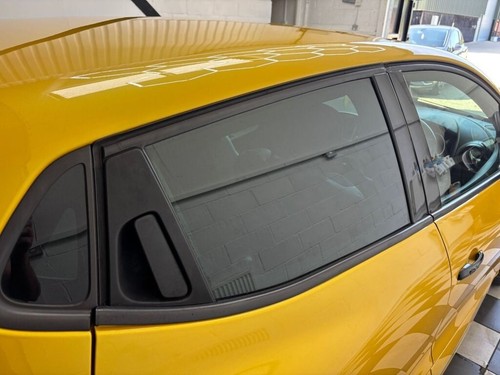 2018 Renault Clio 1.6 RS Trophy Nav Hatchback 5dr Petrol Euro 6 (s/s) (220 ps) H - Picture 15 of 24