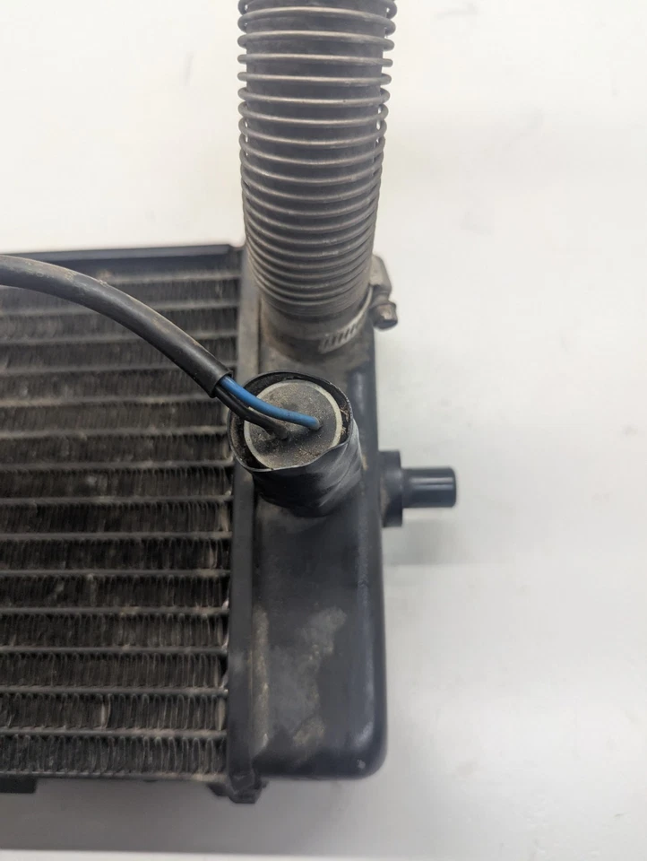 Оригинальный радиатор 1996-2009 Kawasaki Vulcan 500 En 500 1996-2009 - Изображение 4 из 4